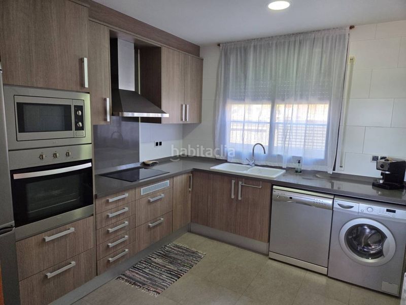 Foto f6033efa-3795-432e-83f3-a1166c66c5d3. Xalet amb calefacció aparcament piscina a costa Cunit - els jardins - els rosers Cunit