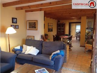 House in Bellvei. Casa de pueblo en bellvei  casco urbano