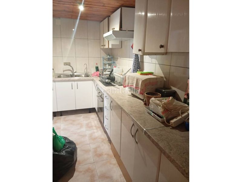 Foto a75edd94-f58d-4e39-b87c-87c5f14138d2. Casa amb aparcament a Bellvei
