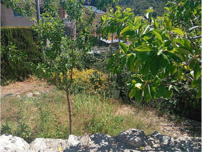 Foto f94fc1f3-0e2a-43d3-af3c-3d00941bfb50. Casa amb aparcament a Bellvei