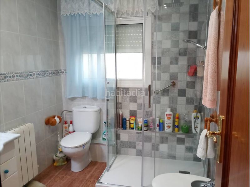 Foto 82677cf0-6888-45ba-a9d8-4db45e817201. Casa amb calefacció aparcament piscina a costa Cunit - els jardins - els rosers Cunit