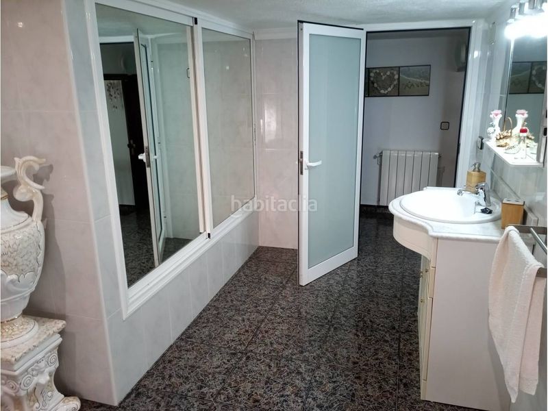 Foto ea49fb37-8b63-4601-95eb-13c71ec795fb. Casa amb calefacció aparcament piscina a costa Cunit - els jardins - els rosers Cunit