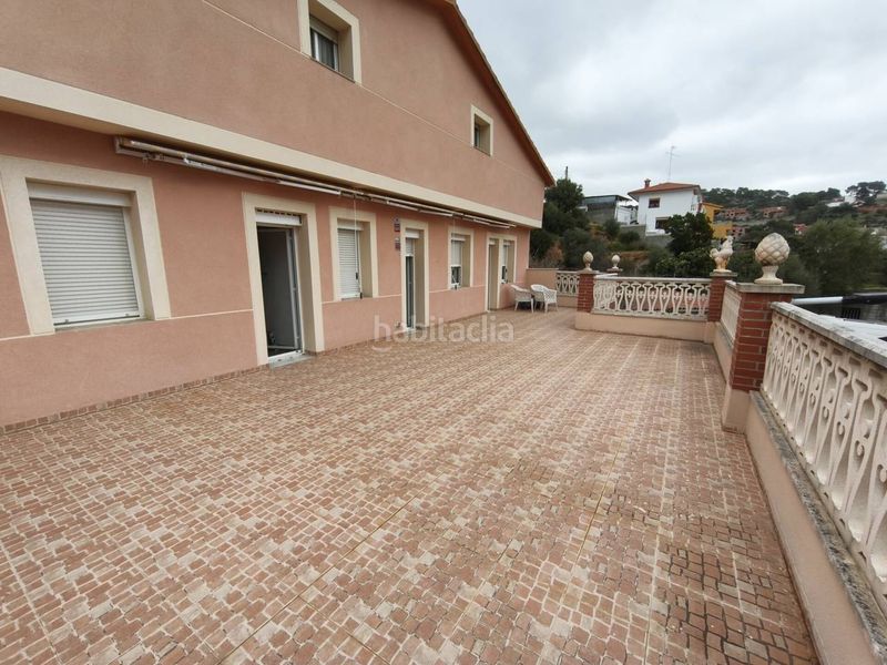 Foto 1ff6d53b-92aa-4bed-bc1d-e35e4e14c834. Casa amb calefacció aparcament piscina a costa Cunit - els jardins - els rosers Cunit