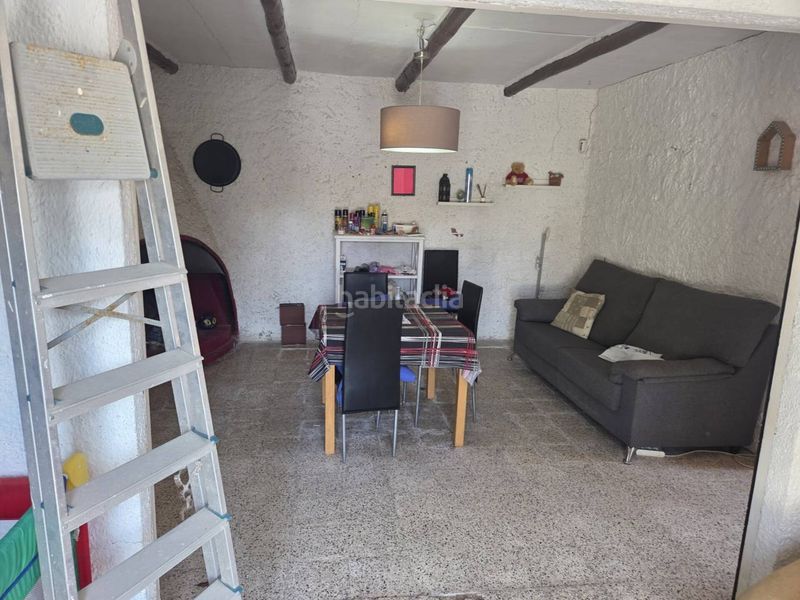 Foto f2a58ccd-602a-4df1-9eb4-15020fc6223c. Casa amb aparcament a Cunit residencial Cunit