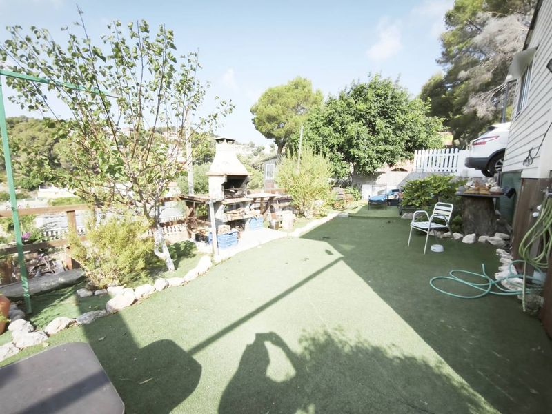 Foto 1f378ac6-a8ca-4d9e-9f5b-7831f2fd978d. Casa amb aparcament a costa Cunit - els jardins - els rosers Cunit