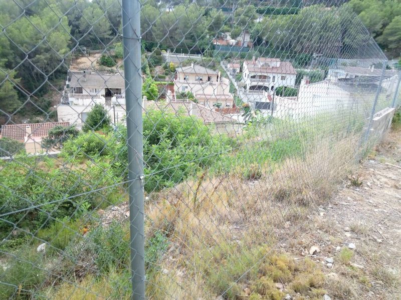 Foto ac72a03d-d065-4402-abbd-95057dd106ce. Finca rústica a costa Cunit - els jardins - els rosers Cunit