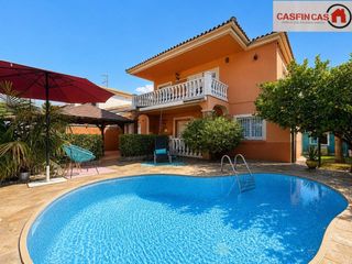 Casa en Mas Trader-Corral d´En Tort-Corral d´En Cona. Encantador chalet en cubelles  zona gaviotes
