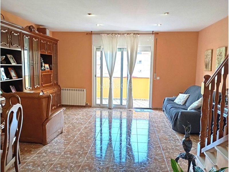 Foto c7c0c842-819d-4023-9a0d-286e39aeedc9. Casa amb calefacció aparcament a Santa Maria-l´Eixample-Sud Sumella Cubelles