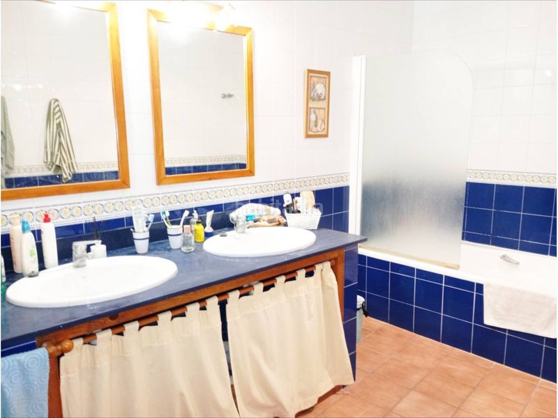 Foto c8134c4d-8f0f-497b-831d-0403cd8b1972. Casa amb calefacció a Bellvei