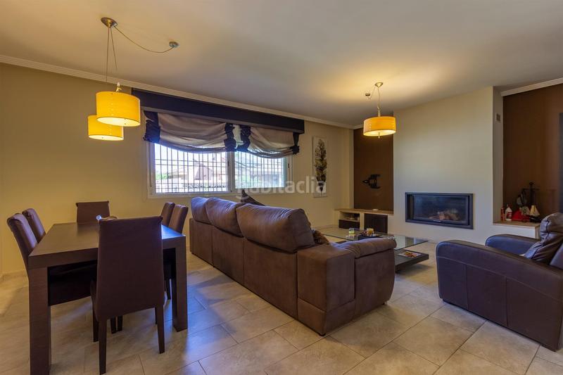 Foto 2d61a59e-44fd-48b6-95c9-a4b1d36b7ec0. Xalet amb calefacció aparcament piscina a Almajada-Ravel Mutxamel