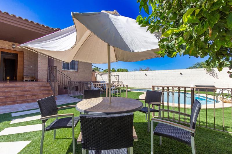 Foto b230d948-faba-4707-b592-f3a44bf17fbd. Xalet amb calefacció aparcament piscina a Almajada-Ravel Mutxamel