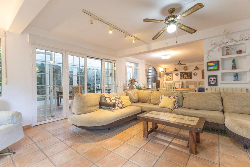 Foto 39e342b3-9cf1-4b50-9819-e32bd80a4f21. Chalet avec chauffage parking dans Pueblo Español-Coveta Fumá Campello (el)