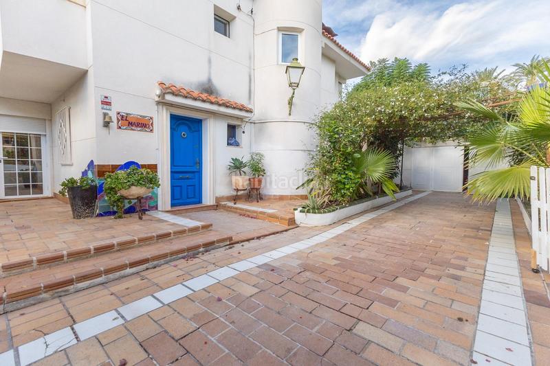 Foto 6536d852-f801-4d25-b025-dd67763c313b. Chalet avec chauffage parking dans Pueblo Español-Coveta Fumá Campello (el)