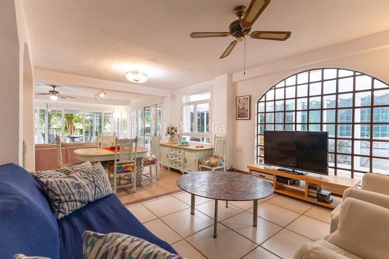 Foto d2720bf3-bbfd-40c4-8356-abee88482bfd. Chalet avec chauffage parking dans Pueblo Español-Coveta Fumá Campello (el)