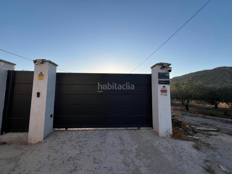 Foto 06f3b21e-3036-4290-8f30-3188eff8b9a1. Casa in Las Trescientas-San Francisco-Ciudad Vergel Elda