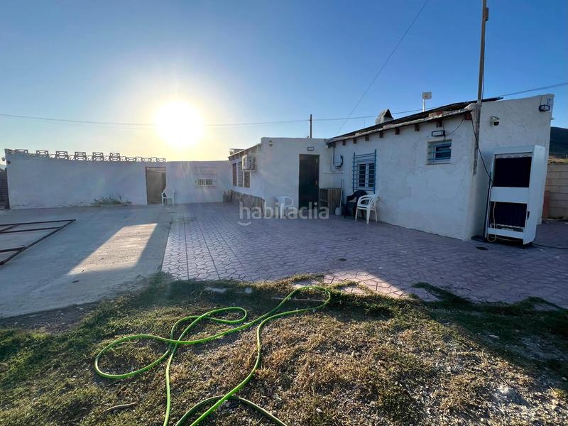 Foto b0a6b16f-378a-4e63-99e3-24f3ad343b2a. Casa in Las Trescientas-San Francisco-Ciudad Vergel Elda