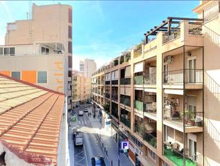 Pis a Plaza de Toros-Avenida Chapí-Trinquete. Amplio piso en el centro de elda  tranquilidad y luz garantizada