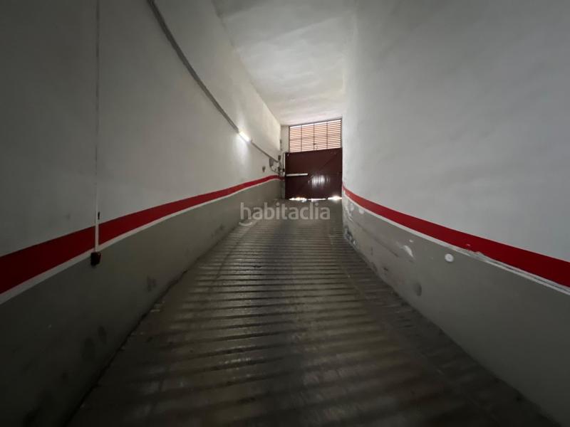 Foto d90ceced-7b9b-4170-a09a-33b2b44f2302. Autoparkplatz in calle de amadeo de saboya 2 in Carolinas Altas Alicante