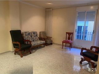 Casa en Petrer. Dos casas por el precio de una en centro de petrer