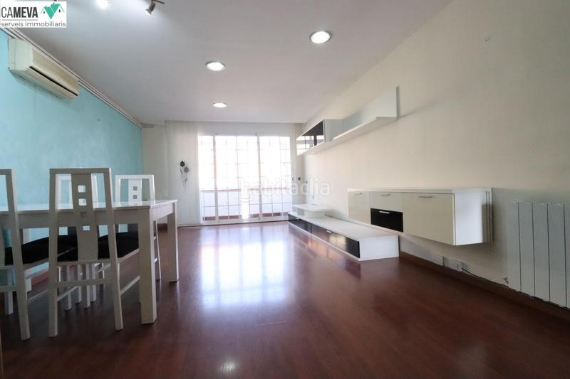 Foto 15064dff-b926-48de-80c4-bd046958c572. Zweistöckige wohnung mit heizung in Covadonga Sabadell