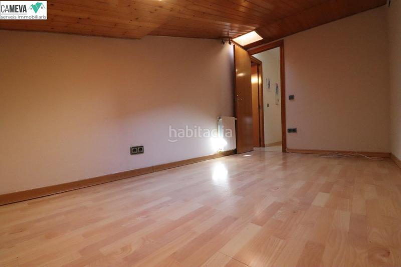 Foto 988ec34c-40a3-486c-ab31-cc75d380647b. Zweistöckige wohnung mit heizung in Covadonga Sabadell