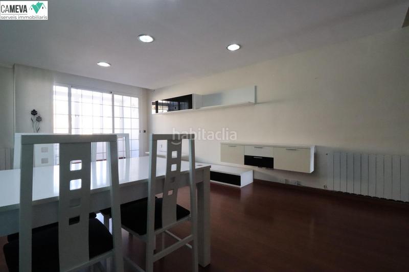 Foto c9cc55b8-7b18-4fd6-89fa-032144164d4e. Zweistöckige wohnung mit heizung in Covadonga Sabadell