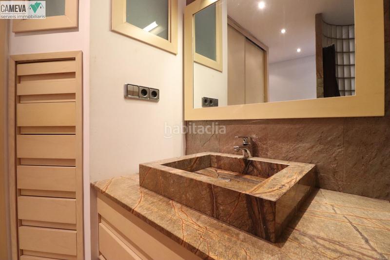 Foto 10b0fb2a-2986-4c28-9f6c-86e959944ab4. Casa 4 habitaciones, 2 terrazas y garaje en Centre Sabadell