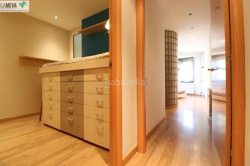 Foto 19c78076-49d8-4c27-8aad-dfcaf0d01f96. Casa 4 habitaciones, 2 terrazas y garaje en Centre Sabadell