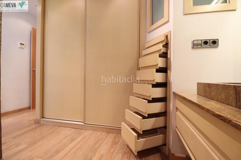 Foto 51d2baae-5300-4176-9c5e-5807d31782f1. Casa 4 habitaciones, 2 terrazas y garaje en Centre Sabadell