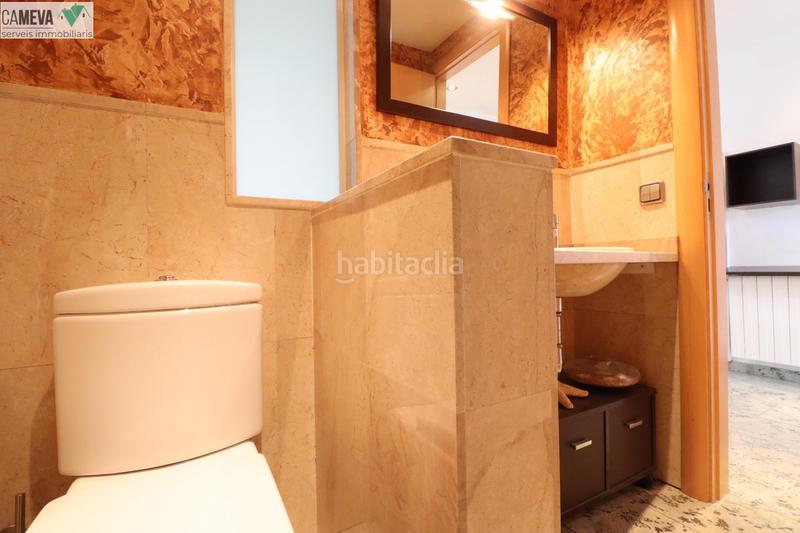 Foto 5cba205a-b87b-4c35-979a-efb135bc00c8. Casa 4 habitaciones, 2 terrazas y garaje en Centre Sabadell