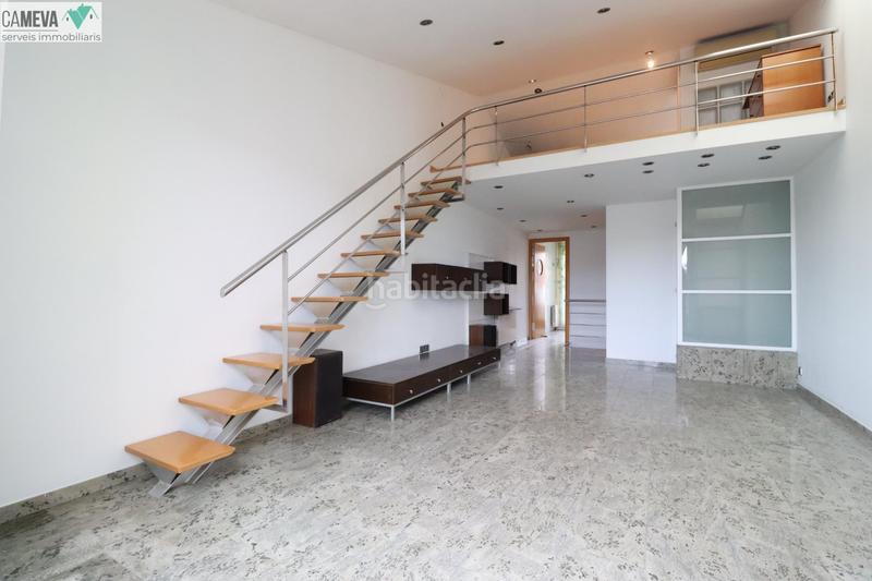 Foto 6d7786a1-3549-41d2-80c0-162f973a1347. Casa 4 habitaciones, 2 terrazas y garaje en Centre Sabadell