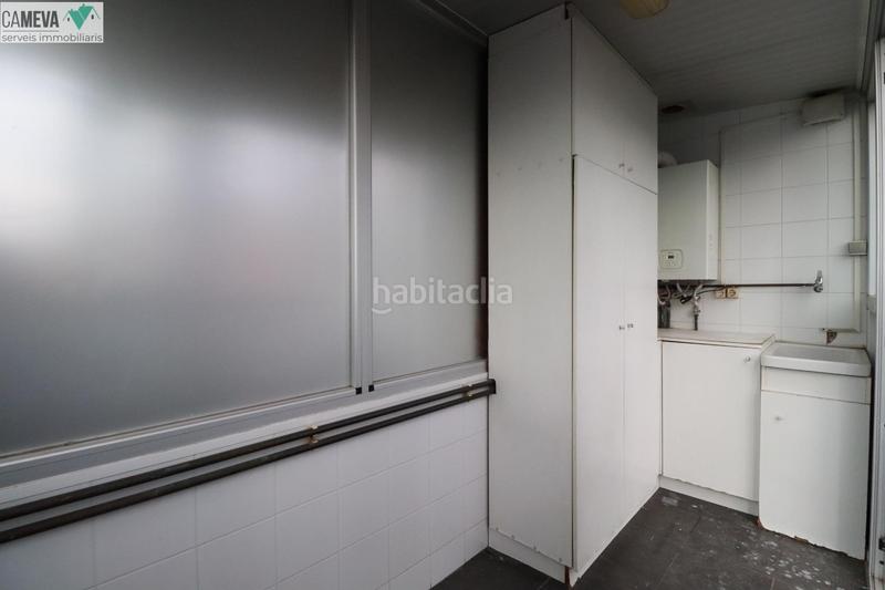 Foto 90244e11-b80b-45f0-8e91-5940e8df0550. Casa 4 habitaciones, 2 terrazas y garaje en Centre Sabadell