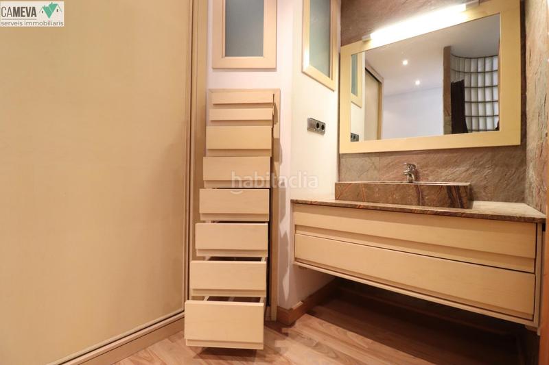 Foto de50d207-ba59-4caf-8451-dafe235cfa4d. Casa 4 habitaciones, 2 terrazas y garaje en Centre Sabadell