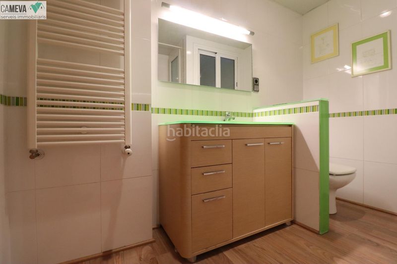 Foto dfb16147-41d3-4efc-8799-b6c56d1b4819. Casa amb calefacció aparcament a Centre Sabadell