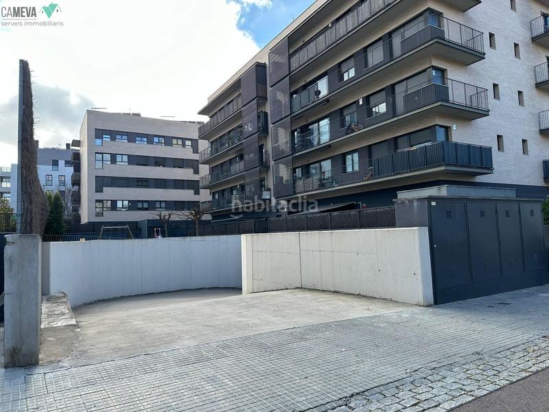 Foto fec44082-2967-4978-949d-52b13bb5f3a1. Aparcament cotxe a vía augusta 104 a Volpelleres Sant Cugat del Vallès