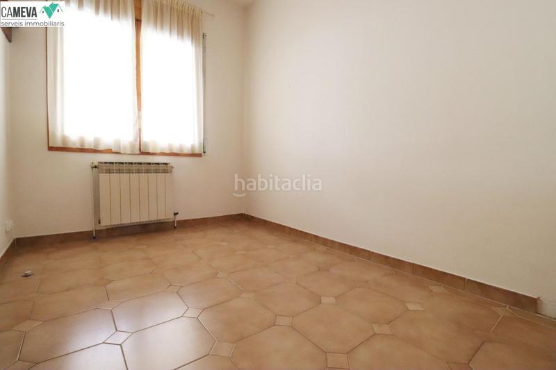 Foto bacadfa9-2c72-462c-9621-61331ed097ba. Casa adossada amb calefacció aparcament a Eixample - Can Bogunyà Castellar del Vallès
