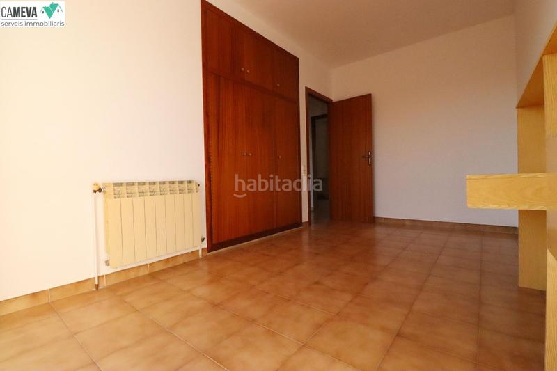 Foto d30322f1-4275-47a8-ab7b-ace1c2150461. Casa adossada amb calefacció aparcament a Eixample - Can Bogunyà Castellar del Vallès