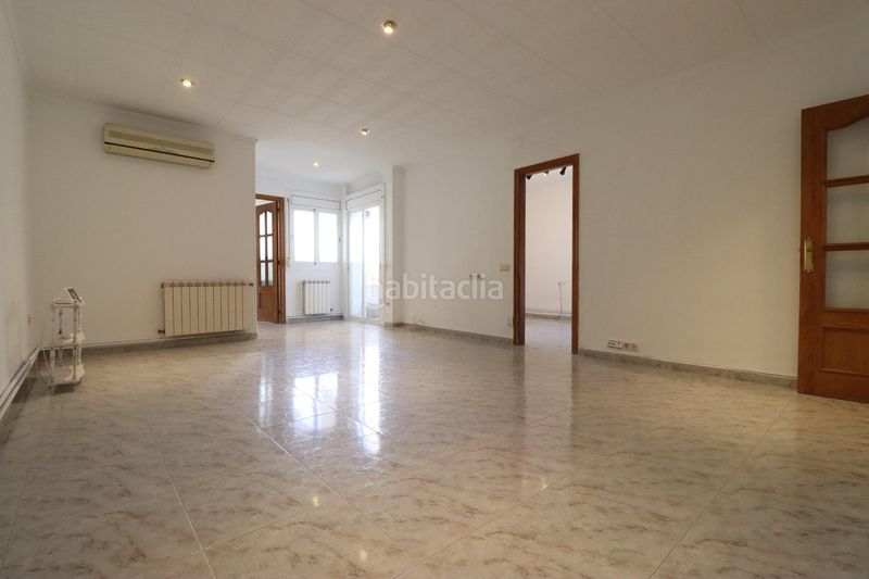 Foto 603b216b-db4f-4f3b-b9b8-75d063dc0764. Piso 4 habitaciones. totalmente exterior en Ca n'Anglada Terrassa