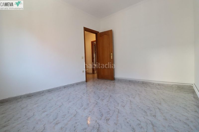 Foto 8d5d64b4-ce8a-4e83-9c97-f8ddf3c3f906. Piso 4 habitaciones. totalmente exterior en Ca n'Anglada Terrassa