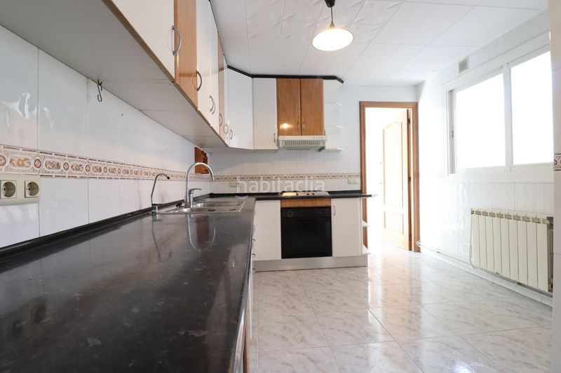 Foto b2c519a1-cbb6-4e2c-a9d3-20a04fe5e851. Piso 4 habitaciones. totalmente exterior en Ca n'Anglada Terrassa