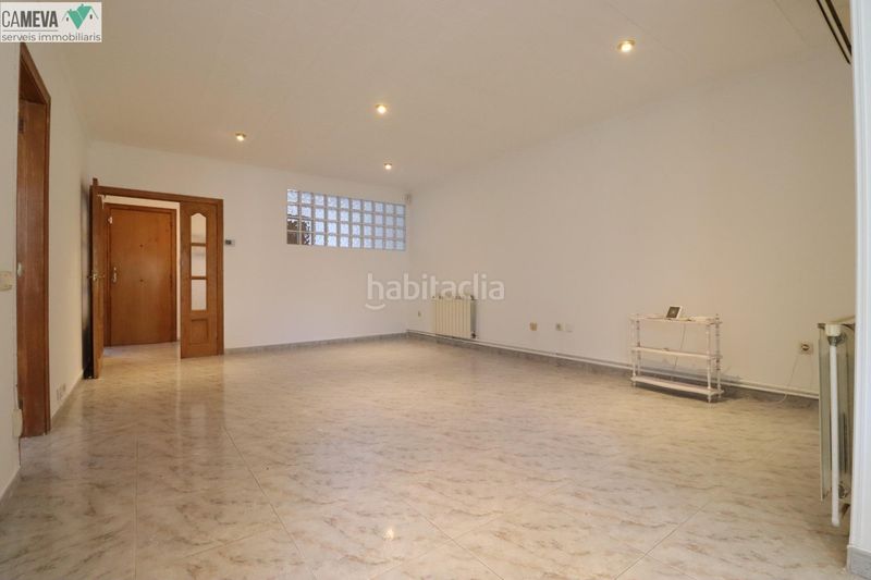 Foto f8b4514a-8118-47fb-8df8-4bee56218f3a. Piso 4 habitaciones. totalmente exterior en Ca n'Anglada Terrassa