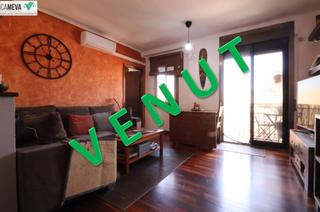 Piso en Creu de Barberà. 2 habitaciones dobles y con balcón
