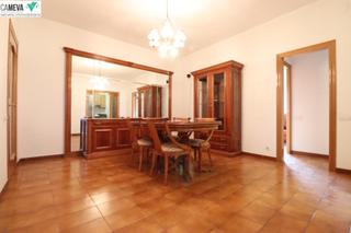 Pis a La Maurina. 4 habitaciones y balcón