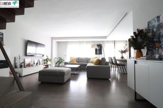 Dúplex a Creu Alta. Impresionante duplex de 213m2 en la creu alta