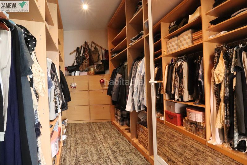 Foto 8024ca7b-e699-4367-877a-943503831850. Casa amb calefacció aparcament piscina a Les Fonts Terrassa