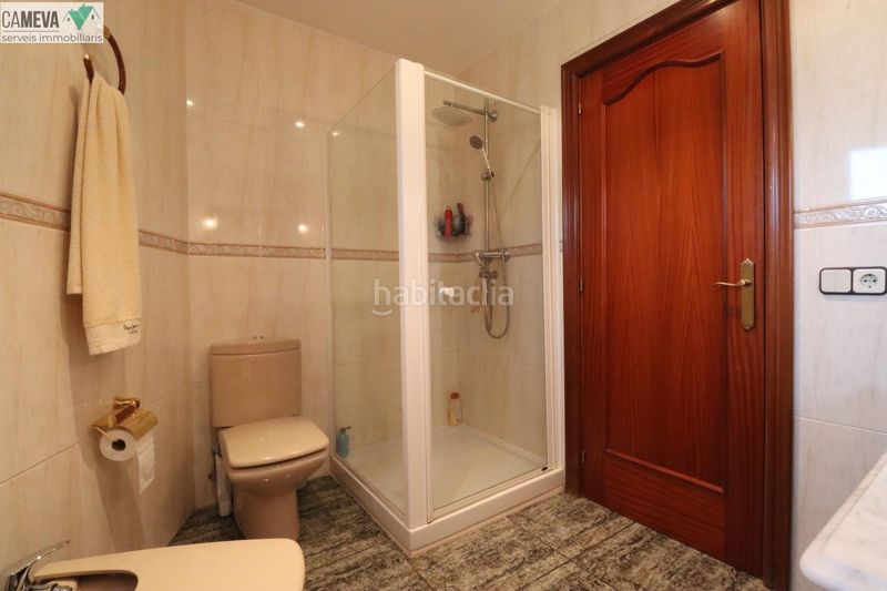 Foto b949ec71-27ec-4e97-9eb8-823bf916b073. Casa amb calefacció aparcament piscina a Les Fonts Terrassa