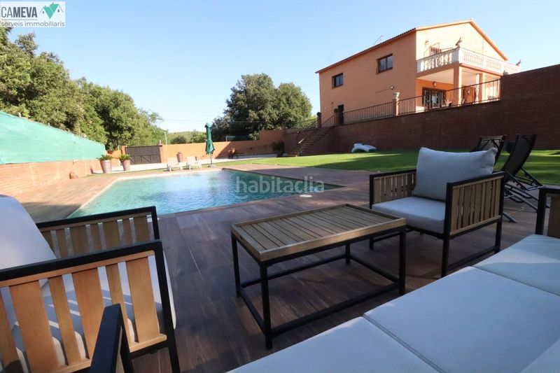 Foto c397f625-130b-4726-a7f4-6774f82fa02b. Casa amb calefacció aparcament piscina a Les Fonts Terrassa