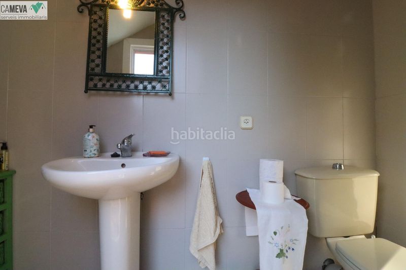 Foto c7610fe5-0602-4f97-aafd-a25282ebb3e0. Casa amb calefacció aparcament piscina a Les Fonts Terrassa