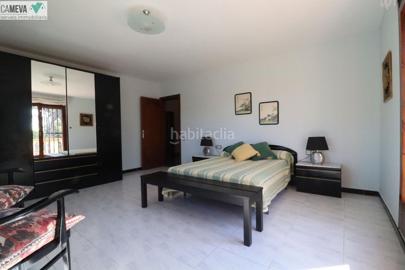 Foto d0381822-be10-47d0-98c1-be1be2810768. Casa amb calefacció aparcament piscina a Les Fonts Terrassa