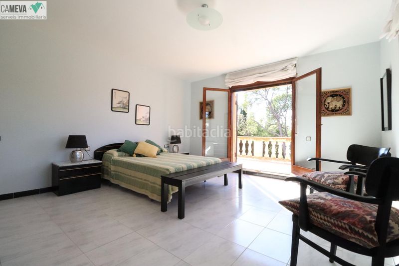 Foto d4b3dfd3-464a-4c8b-92e5-d92baea0fb2b. Casa amb calefacció aparcament piscina a Les Fonts Terrassa